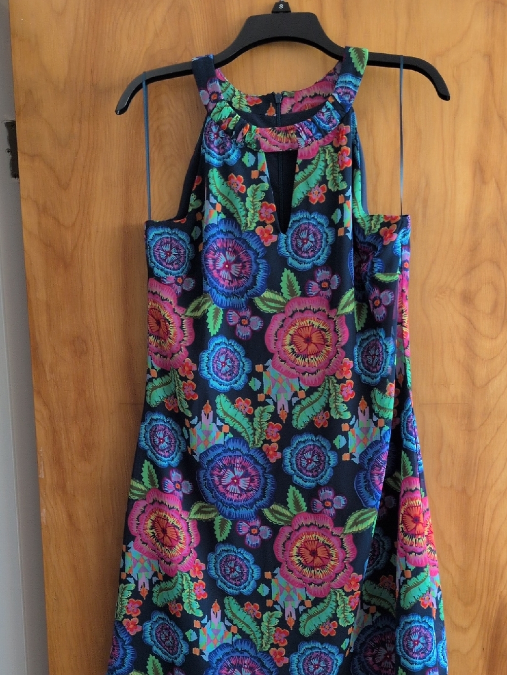 Ann Taylor Navy Floral Keyhole Shift Dress